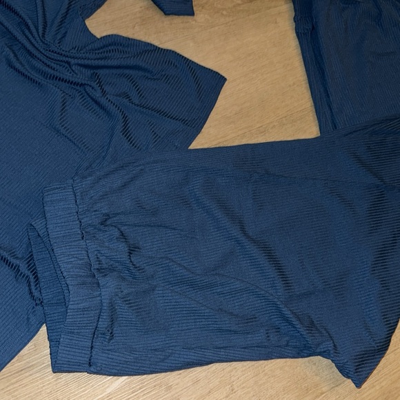 Comfy Blue Lounge 2 piece set - Picture 9 of 9